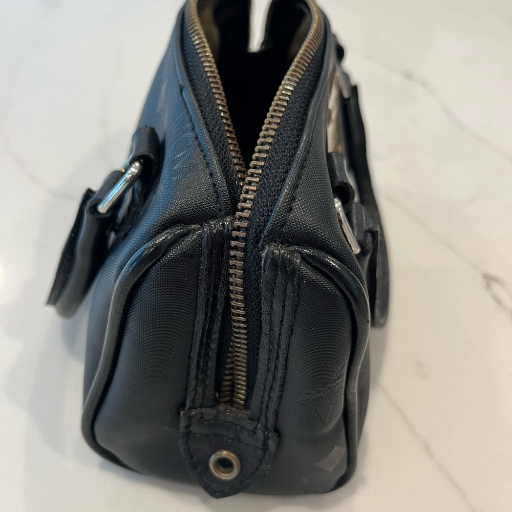 MCM leather mini bag vintage. - Picture 3 of 6